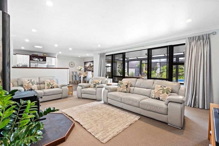 Photo of property in 21 Pyle Road East, One Tree Point, Whangarei, 0171