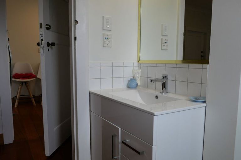 Photo of property in 125 Cashmere Avenue, Khandallah, Wellington, 6035