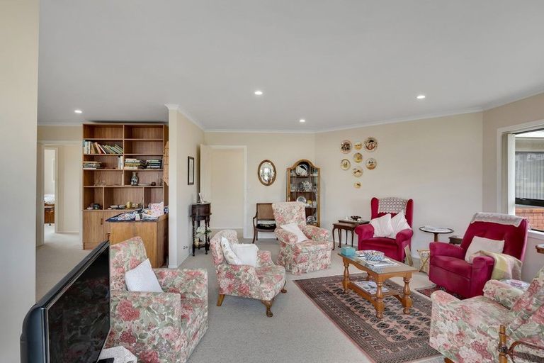 Photo of property in 1/58 Grey Street, Waitara, 4320