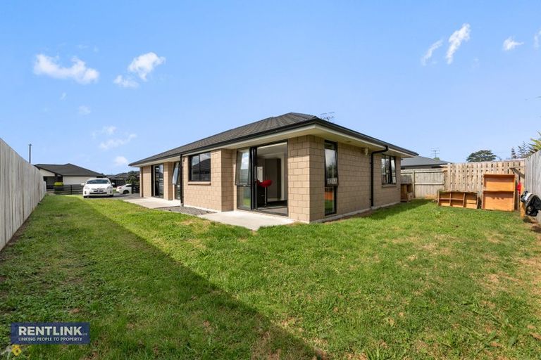 Photo of property in 11 Leet Crescent, Papamoa Beach, Papamoa, 3118