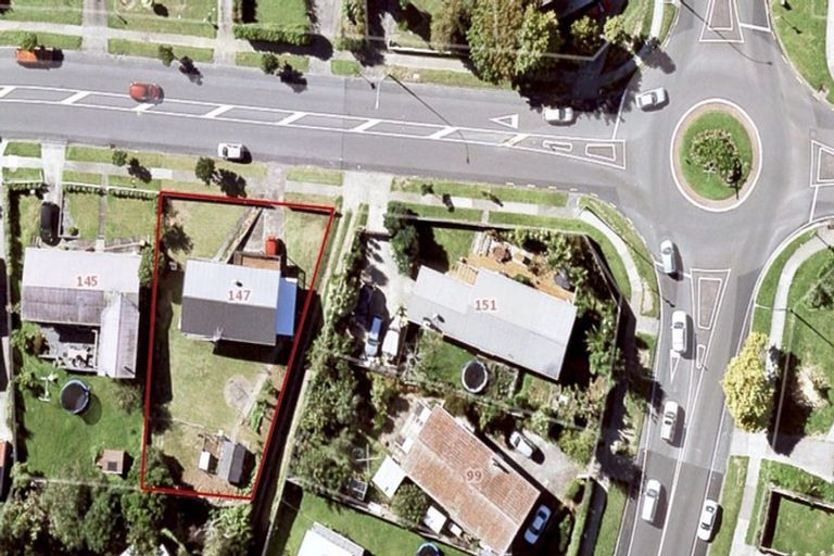 Photo of property in 147 Reeves Road, Pakuranga Heights, Auckland, 2010