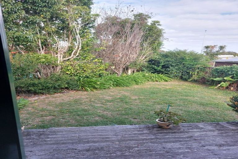 Photo of property in 2/22 Udall Place, Bucklands Beach, Auckland, 2014