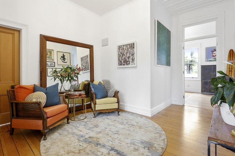 Photo of property in 45 Huka Road, Birkenhead, Auckland, 0626