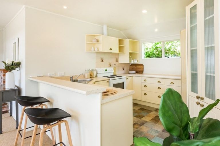 Photo of property in 6a Busby Place, Havelock North, 4130