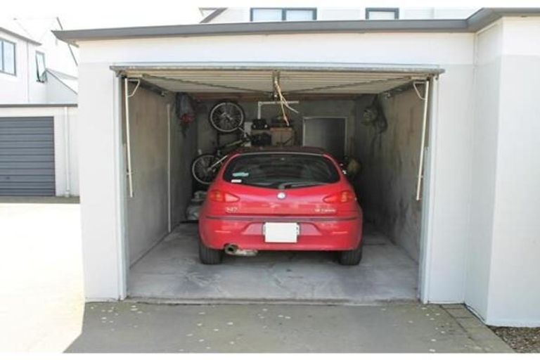 Photo of property in 216 Gloucester Street, Christchurch Central, Christchurch, 8011