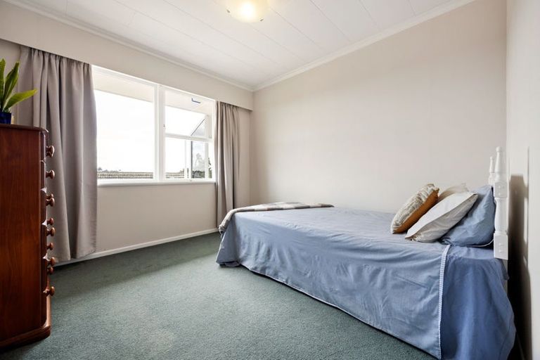 Photo of property in 69 Poaka Avenue, Dinsdale, Hamilton, 3204