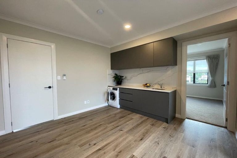 Photo of property in 4 Caldwell Place, Pinehill, Auckland, 0632