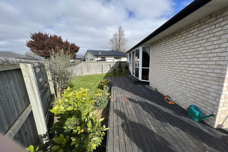 Photo of property in 2 Youngston Lane, Woolston, Christchurch, 8023