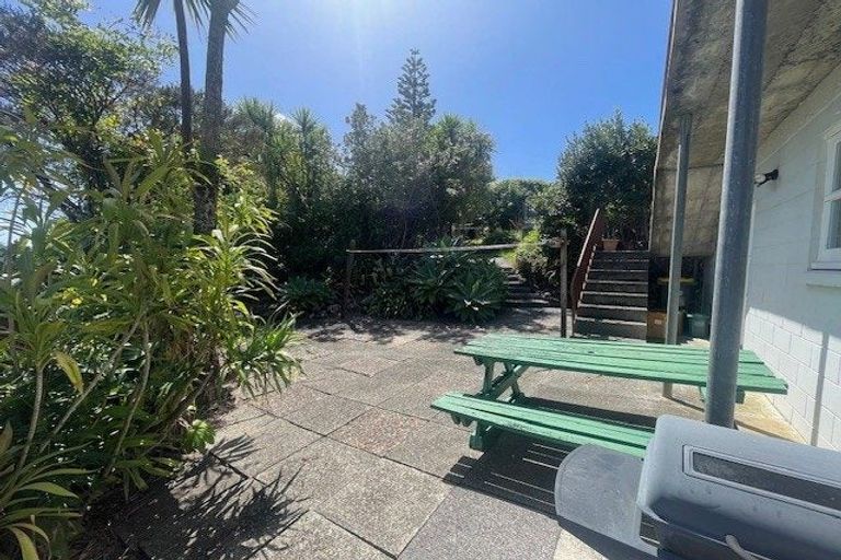 Photo of property in 1/9 Pemberton Avenue, Bayview, Auckland, 0629