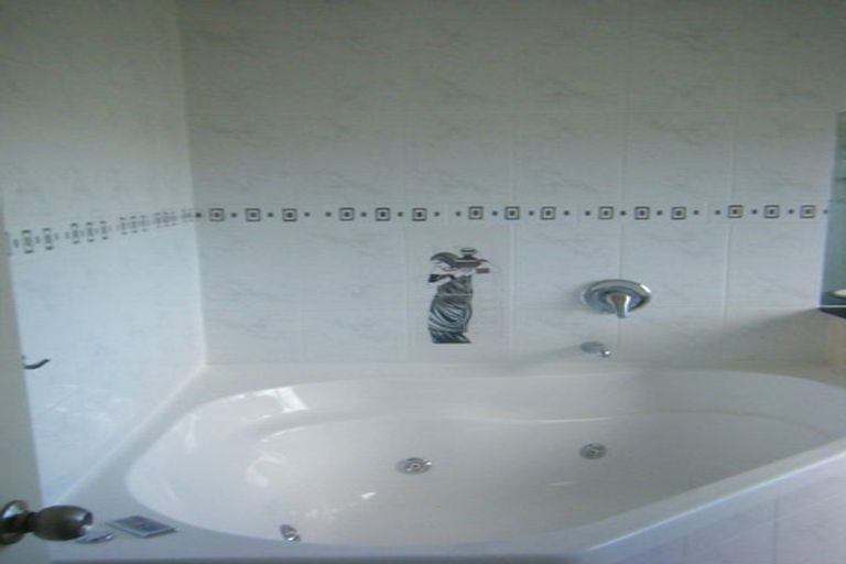 Photo of property in 20 Gold Street, Albany Heights, Auckland, 0632