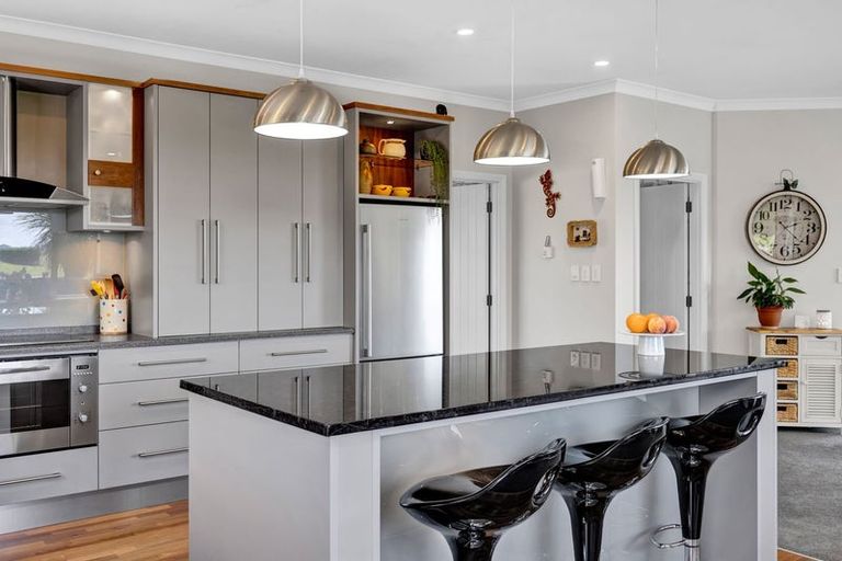 Photo of property in 355 Ngawhini Road, Hawera, 4674