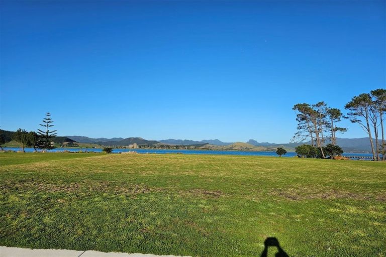 Photo of property in 12 Taniwha Place, Matarangi, 3592