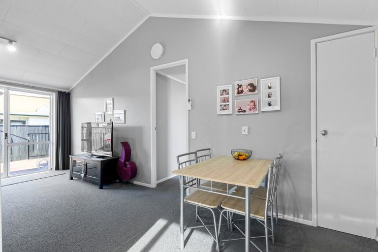 Photo of property in 124b Roberts Line, Kelvin Grove, Palmerston North, 4414