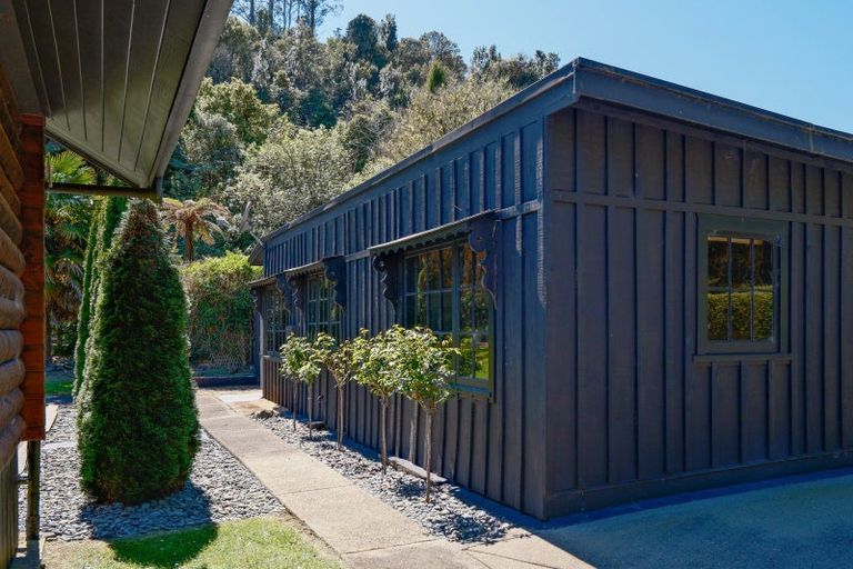 Photo of property in 16 Tombleson Road, Lake Rotoma, Rotorua, 3074