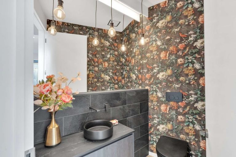 Photo of property in 13 Round Hill Rise, Cracroft, Christchurch, 8022