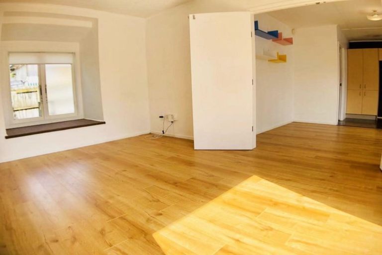 Photo of property in 213 Portage Road, Green Bay, Auckland, 0604