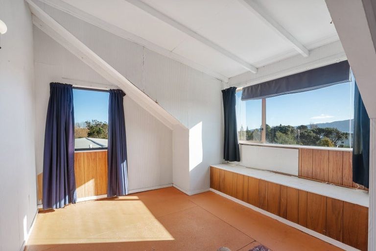 Photo of property in 12 Kahu Road, Otaihanga, Paraparaumu, 5036