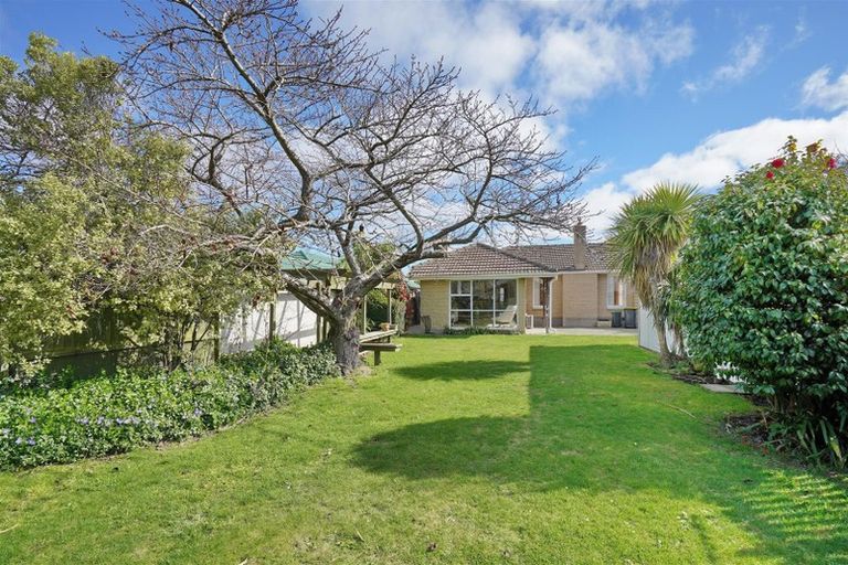 Photo of property in 18 Longmuir Street, Ilam, Christchurch, 8041