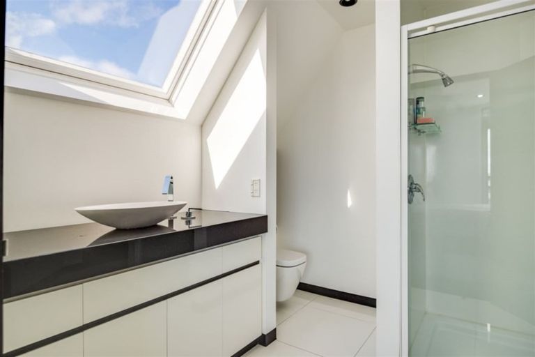 Photo of property in 2/31 Harry Ell Drive, Cashmere, Christchurch, 8022