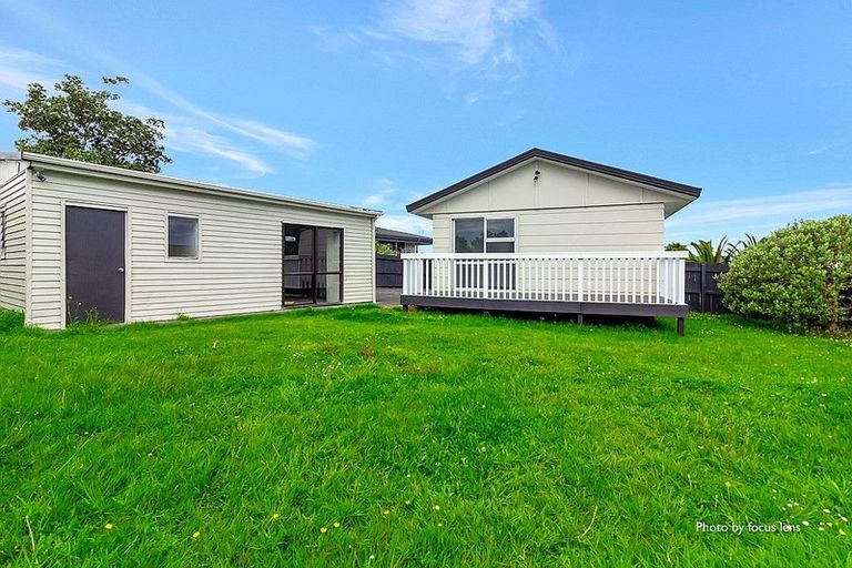 Photo of property in 22 Greenstone Place, Clover Park, Auckland, 2019