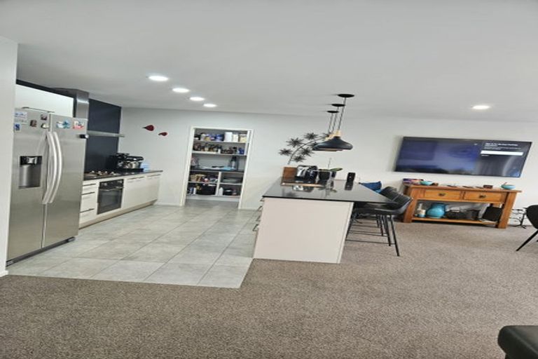 Photo of property in 4 Bellamont Street, Kumeu, 0810