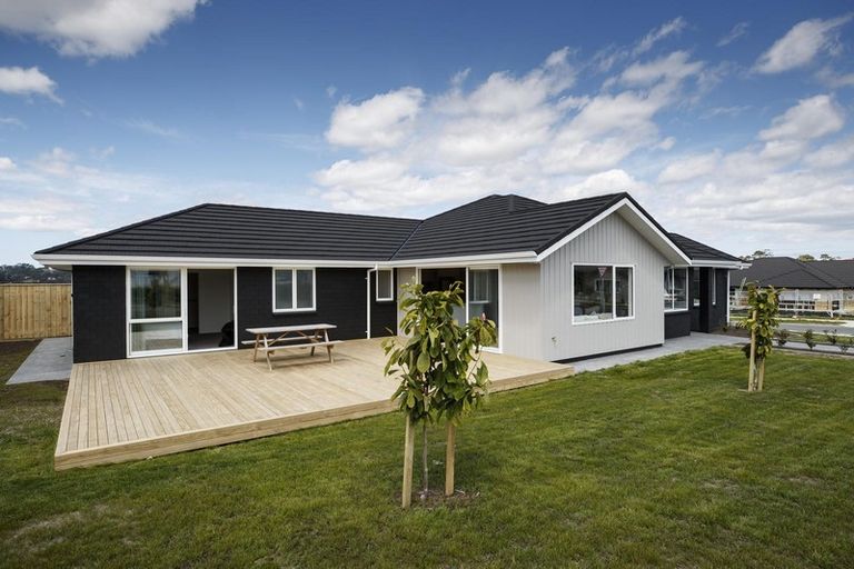 Photo of property in 15 Pitoitoi Drive, Riverhead, 0820