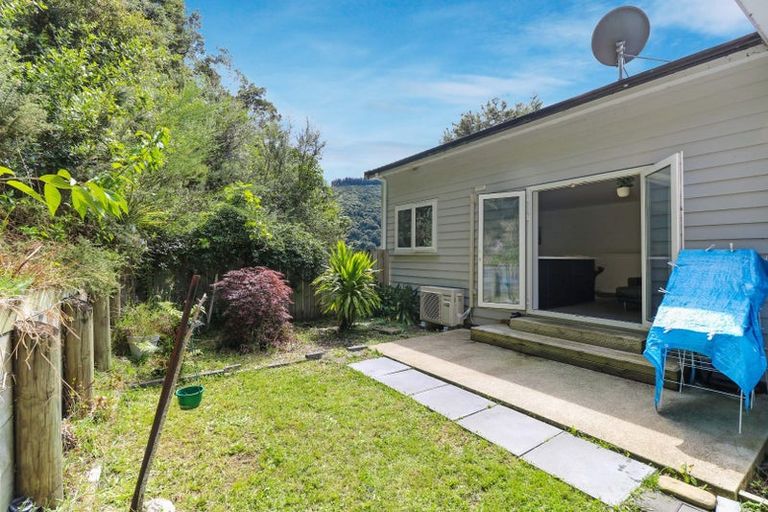 Photo of property in 34c Birch Terrace, Birchville, Upper Hutt, 5018