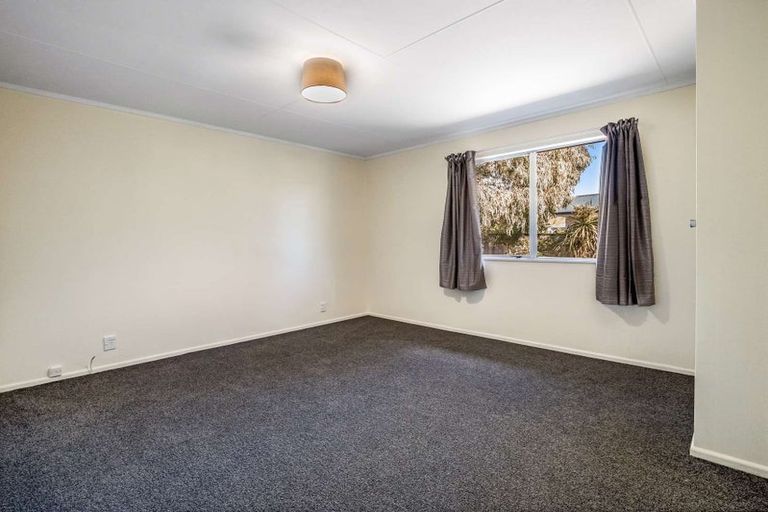 Photo of property in 7 Karyn Street, Castlecliff, Whanganui, 4501
