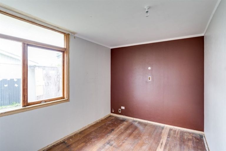 Photo of property in 2 Wycliffe Street, Onekawa, Napier, 4110