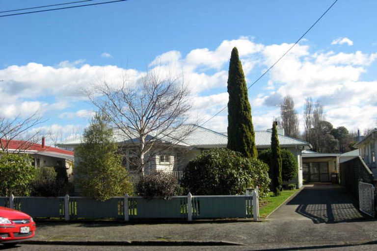 Photo of property in 9 Armstrong Avenue, Carterton, 5713
