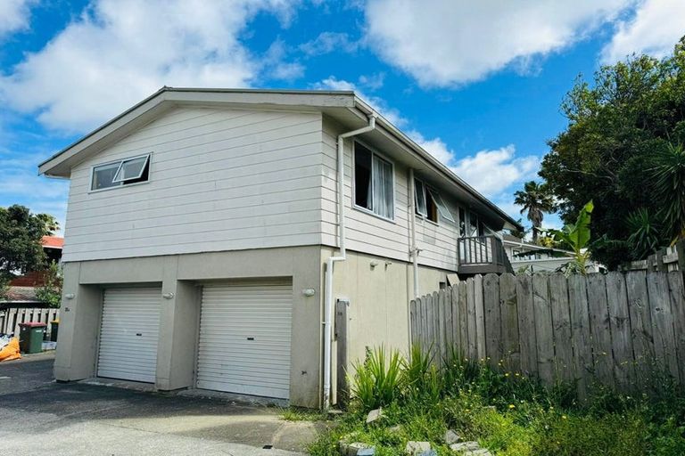 Photo of property in 28a Sandgate Avenue, Botany Downs, Auckland, 2010