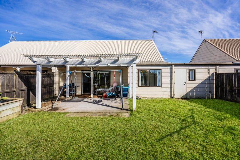 Photo of property in 12/58 Manuroa Road, Takanini, 2112