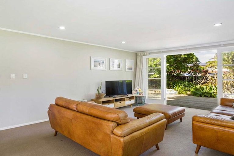 Photo of property in 48 Finnerty Avenue, Howick, Auckland, 2014