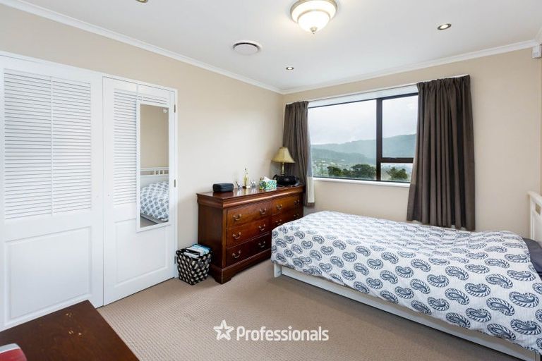 Photo of property in 1 Hobbit Lane, Pinehaven, Upper Hutt, 5371