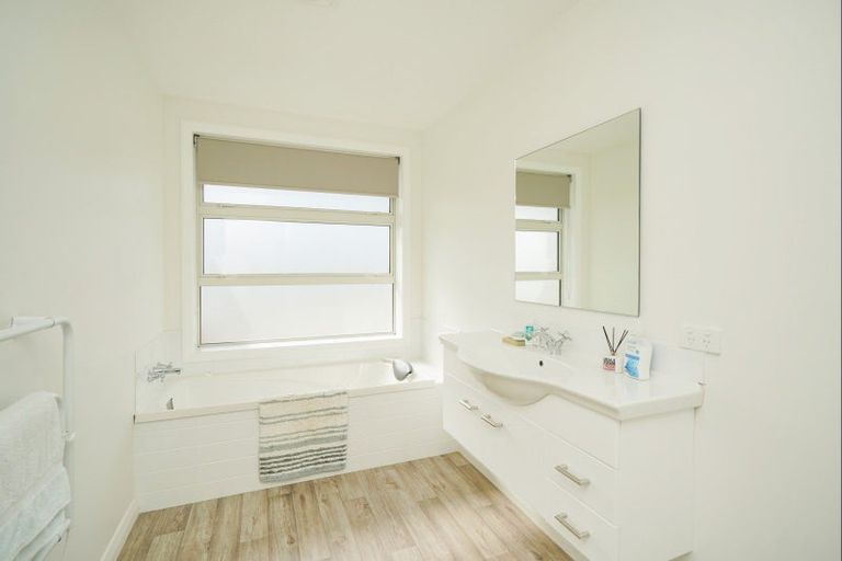 Photo of property in 99 Maher Street, Tisbury, Invercargill, 9877