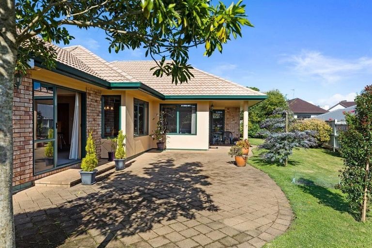 Photo of property in 1 Sissinghurst Court, Bethlehem, Tauranga, 3110