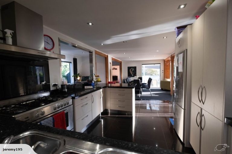 Photo of property in 113 Veale Road, Ridgewood, New Plymouth, 4371