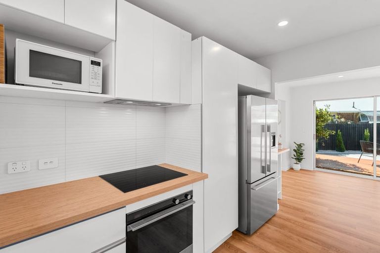 Photo of property in 6 Larkhill Place, Russley, Christchurch, 8042