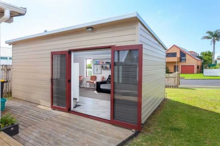 Photo of property in 426 Onemana Drive, Onemana, Whangamata, 3691