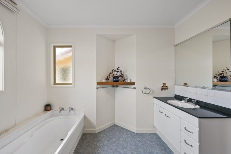 Photo of property in 11 Kaimata Road, Bay View, Napier, 4182