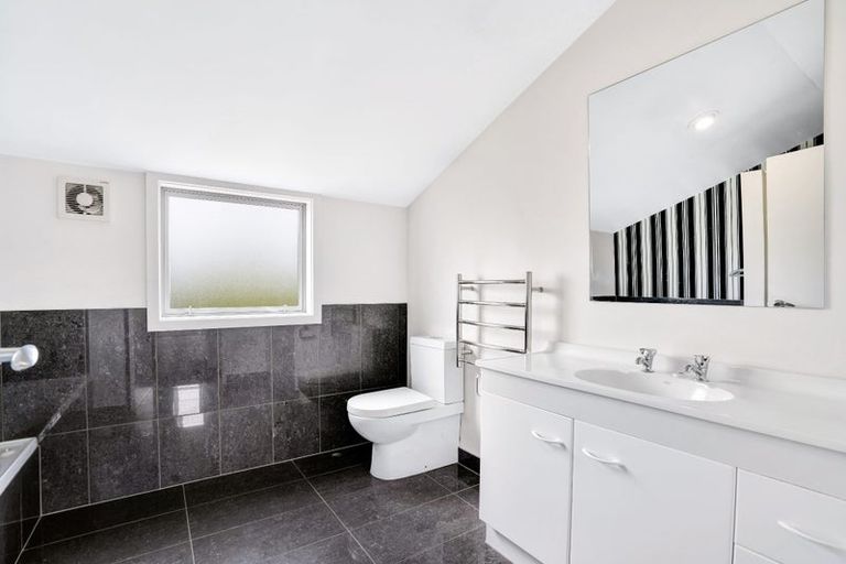 Photo of property in 1/86 Springfield Road, St Albans, Christchurch, 8014