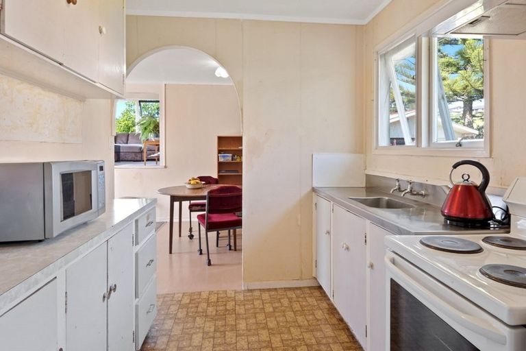 Photo of property in 15 Clotworthy Crescent, Onerahi, Whangarei, 0110