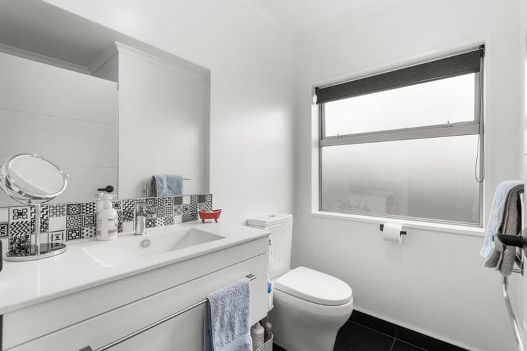 Photo of property in 9 Te Whenu Crescent, Marshland, Christchurch, 8083