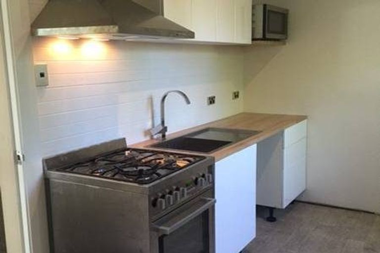 Photo of property in 98 Stapletons Road, Richmond, Christchurch, 8013