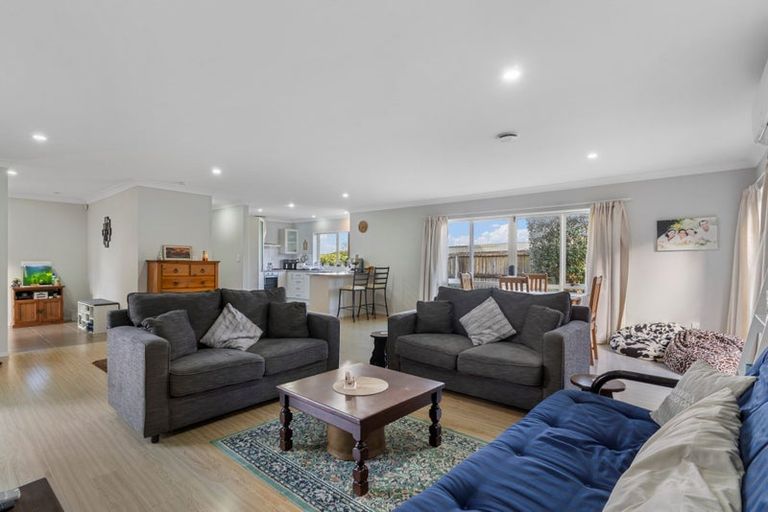 Photo of property in 8a Grassways Avenue, Pakuranga, Auckland, 2010