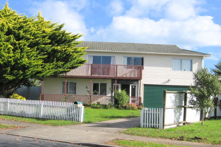 Photo of property in 46 Sikkim Crescent, Clover Park, Auckland, 2019