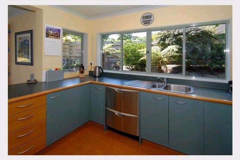 Photo of property in 11 Dallinger Street, St Andrews, Hamilton, 3200