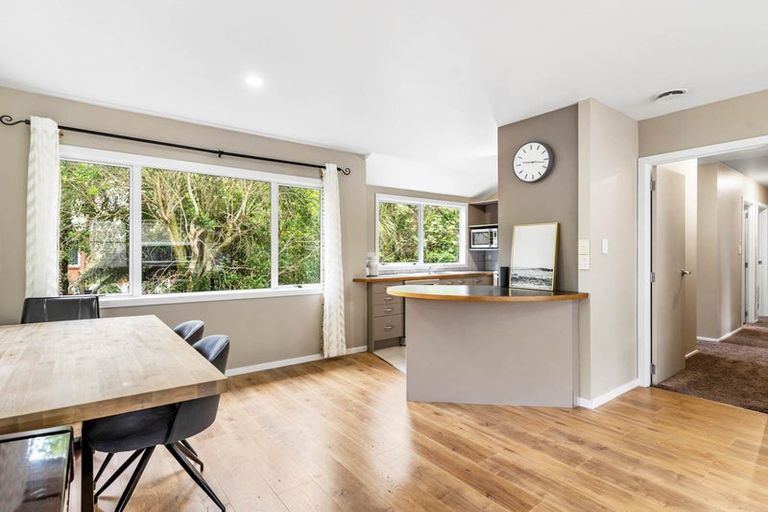 Photo of property in 1/24 Contessa Drive, Glenfield, Auckland, 0629