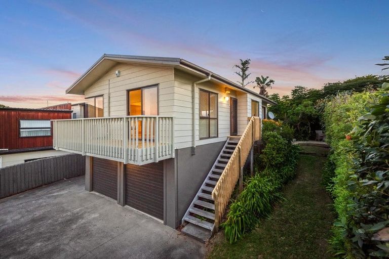 Photo of property in 1/12 Corunna Road, Milford, Auckland, 0620