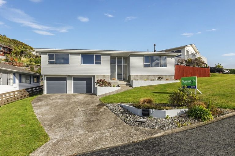 Photo of property in 17 The Anchorage, Whitby, Porirua, 5024